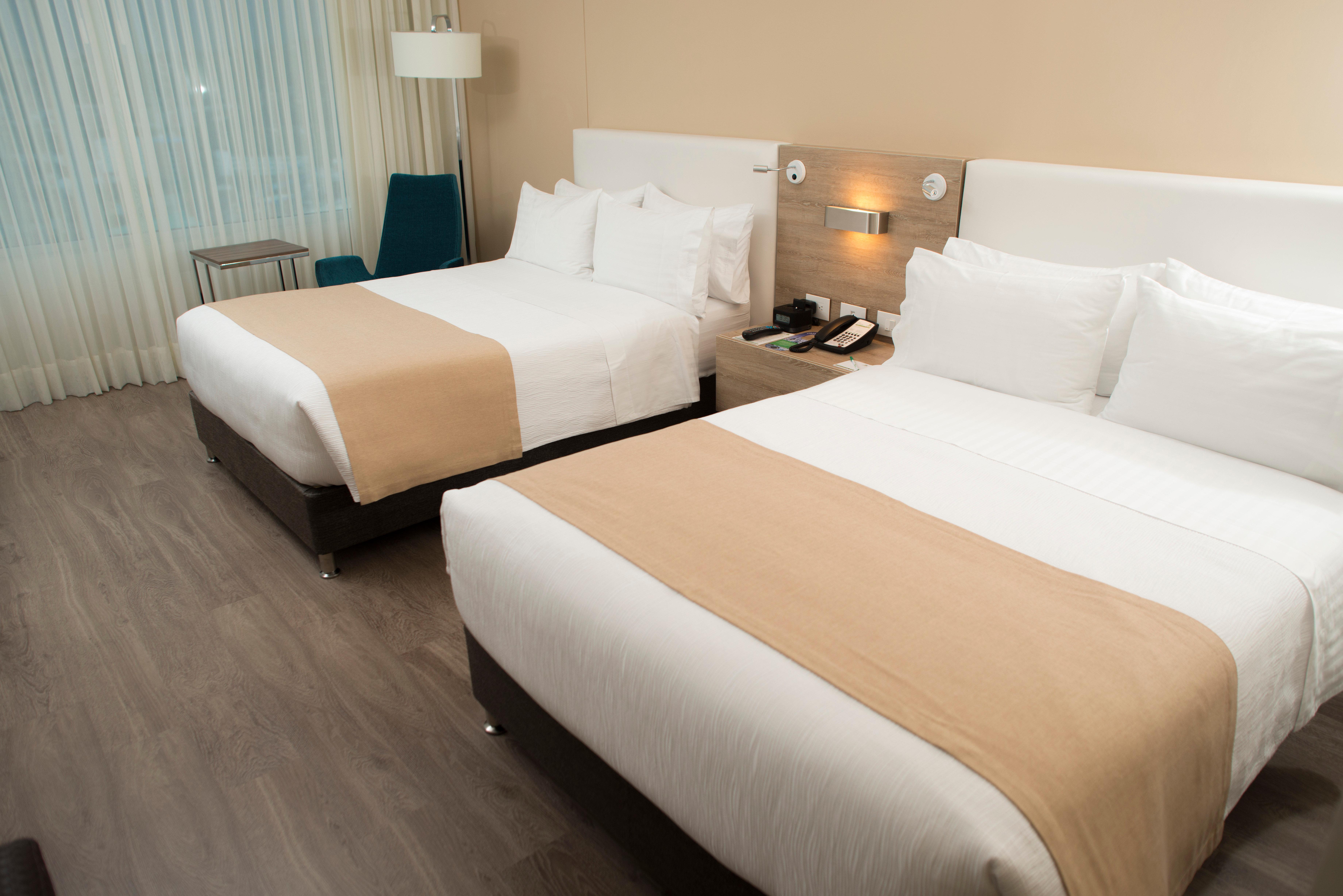 ホリデイ イン ククタ Cúcuta エクステリア 写真 A guest room at the hotel