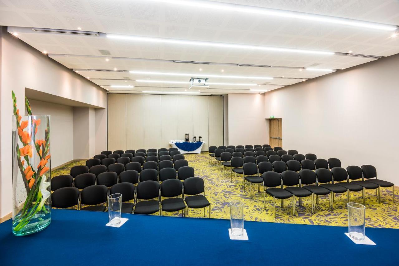 ホリデイ イン ククタ Cúcuta エクステリア 写真 Meeting room