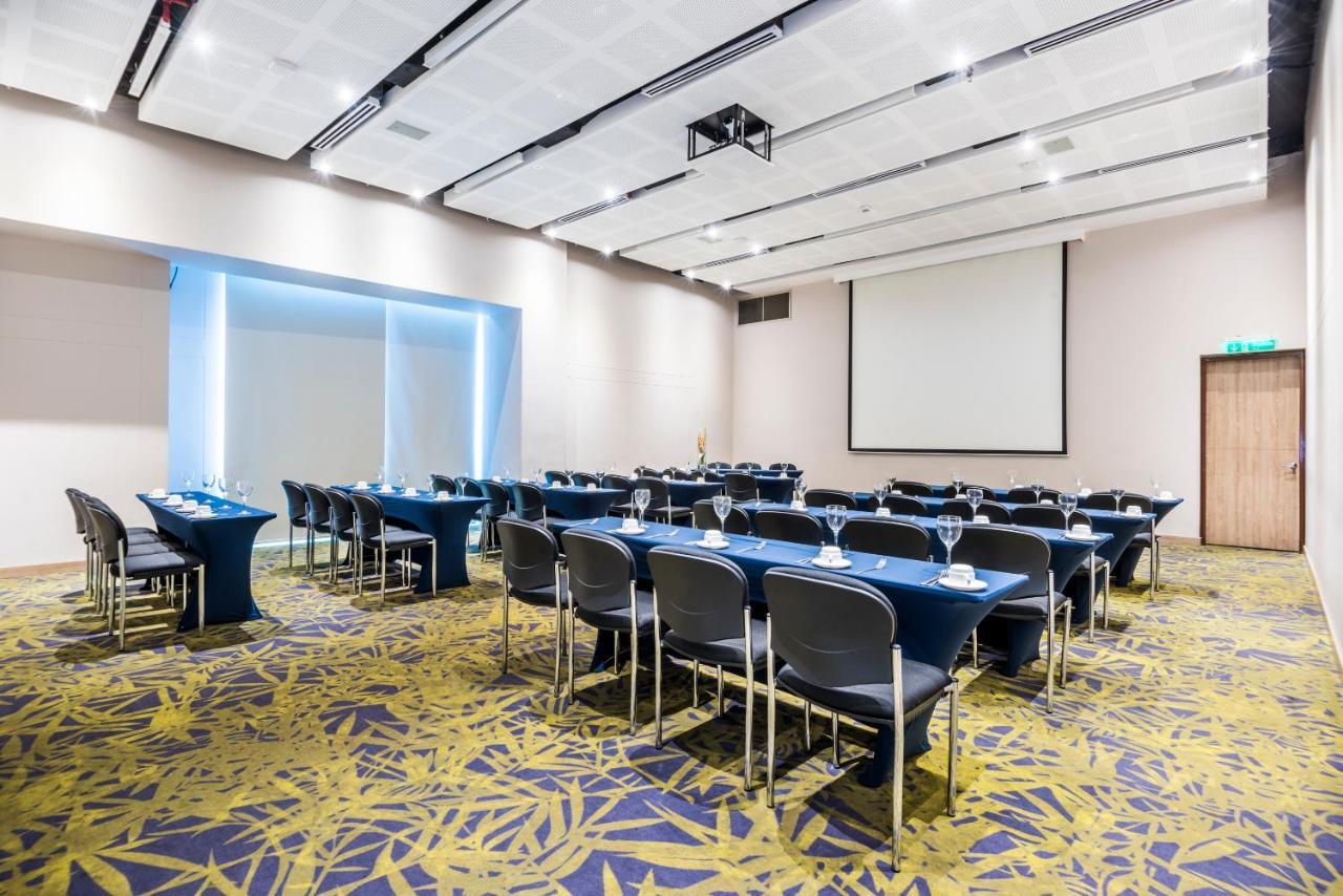 ホリデイ イン ククタ Cúcuta エクステリア 写真 Meeting room
